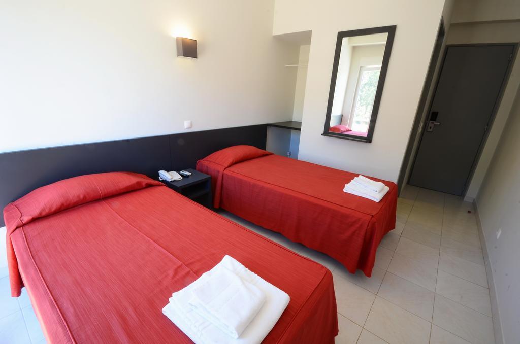 Guest House Boliqueime Ngoại thất bức ảnh